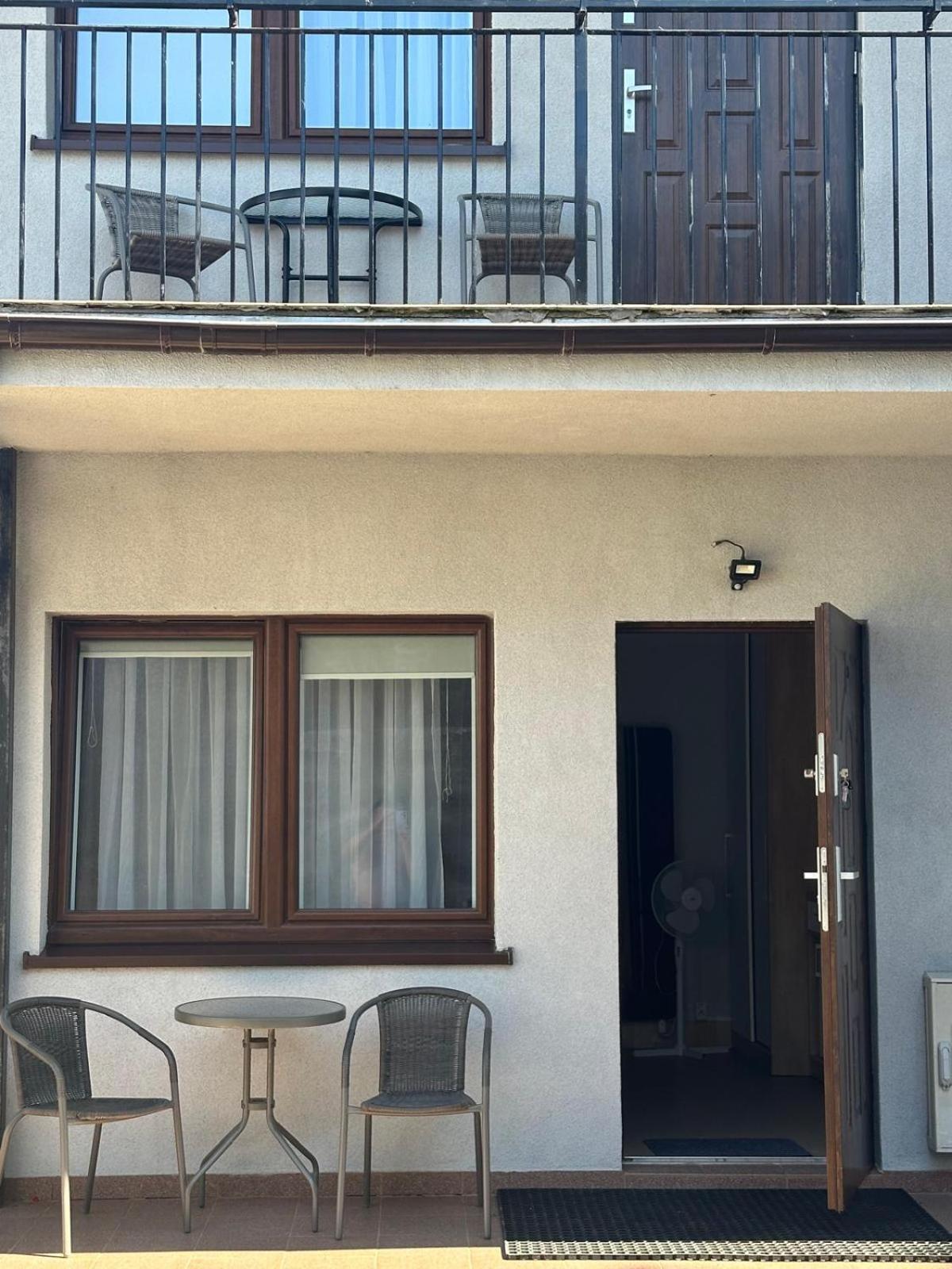 Apartamenty Typu Studio 50 Metrow Od Morza Устроне Морске Екстериор снимка