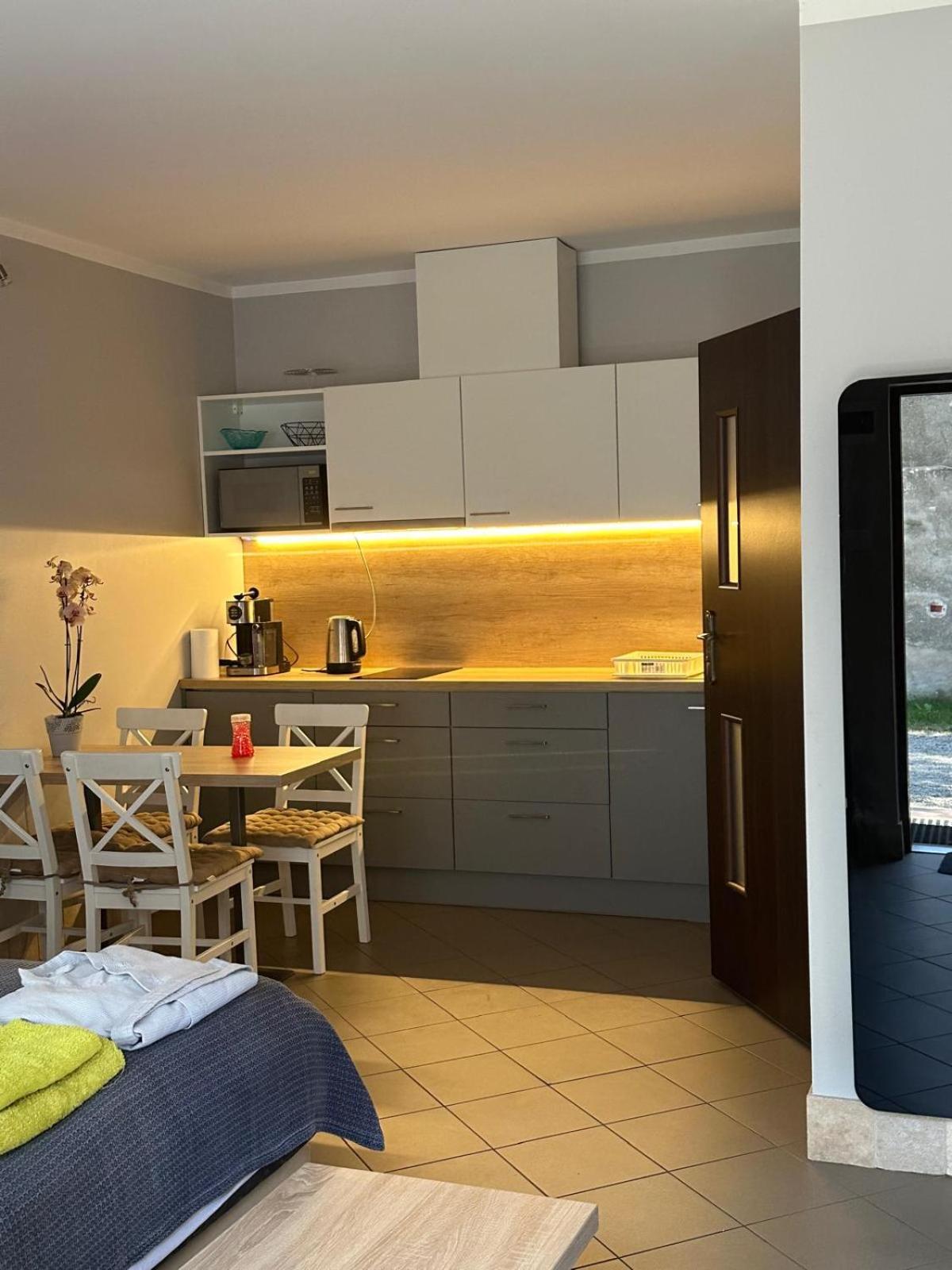Apartamenty Typu Studio 50 Metrow Od Morza Устроне Морске Екстериор снимка